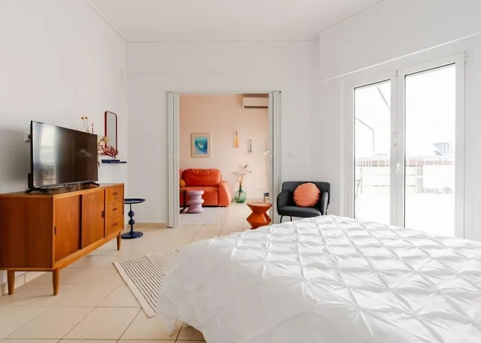 - Central Athens Gem - Top Acropolis View Balcony - Bright Spacious Flat